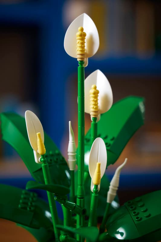 LEGO Peace Lily Botanical Collection